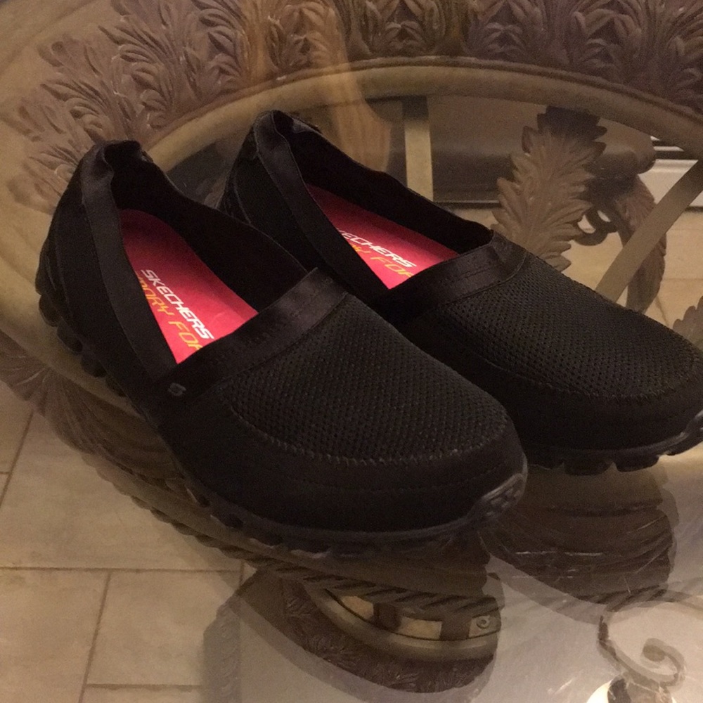 Sketchers memory foam slip on shoes